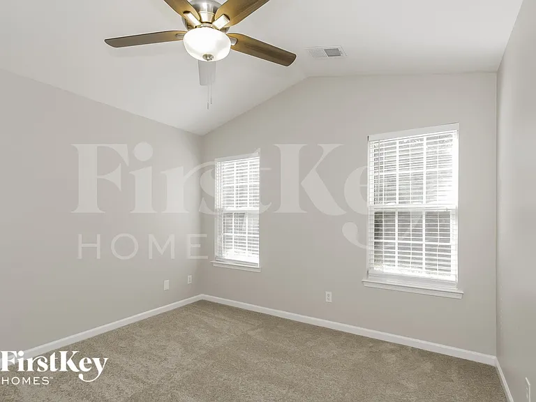 5716 Henderson Oaks Dr — Photo 9