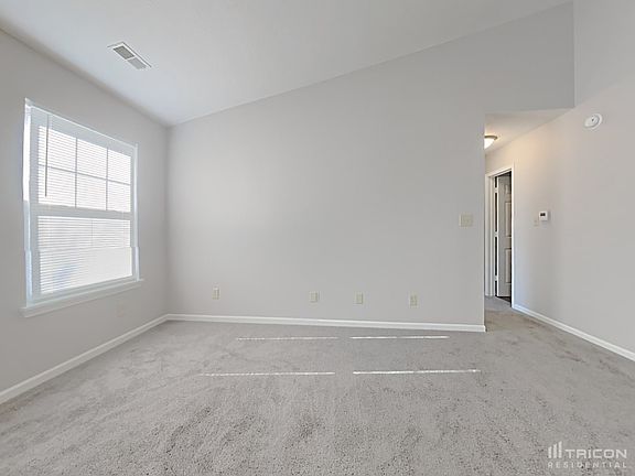 4th image of 1009 Redwood Dr