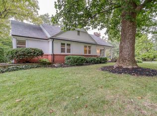 8801 General Grant Ln, Saint Louis, MO