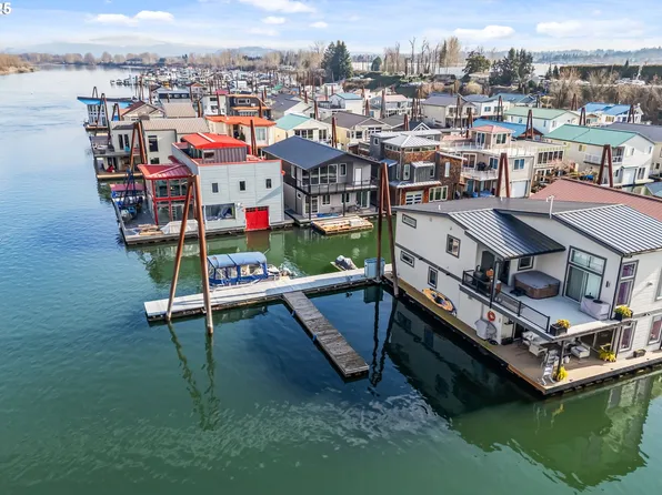 18525 NE Marine Dr #E10, Portland, OR 97229