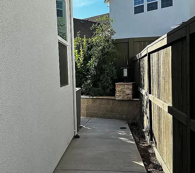 2920 Turner Ave — Photo 12