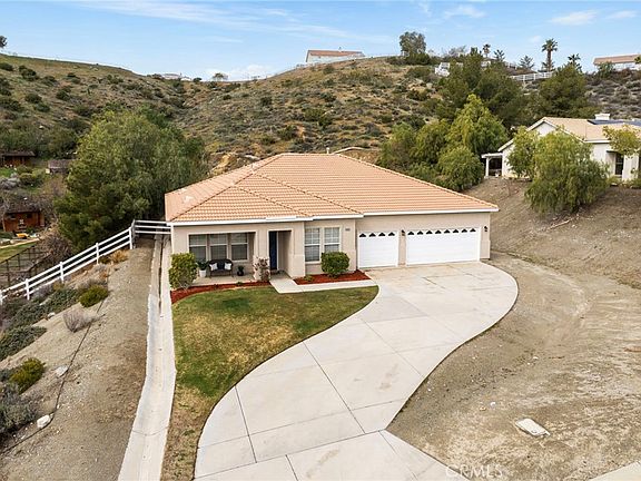 2nd image of 34423 Desert Rd