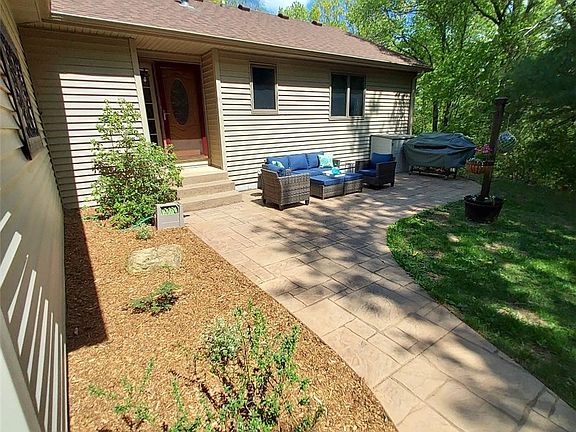 5th image of 303 185th Street