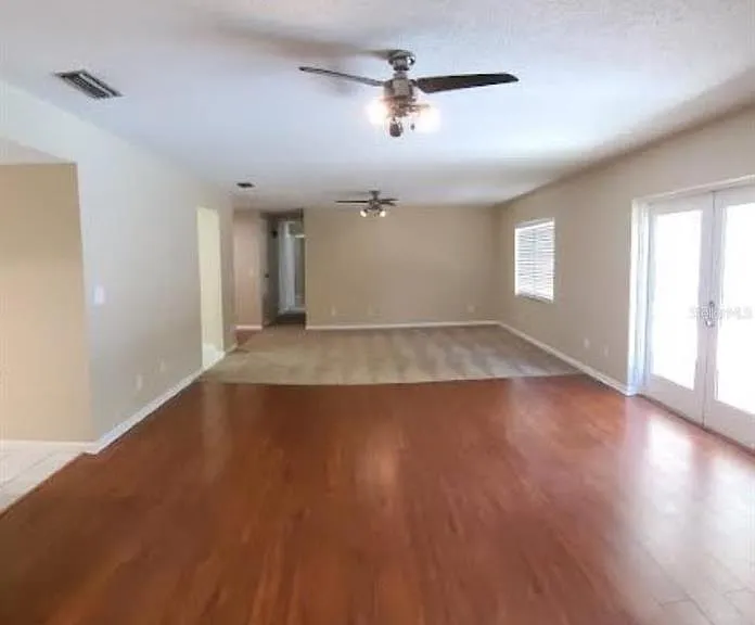 8005 Beltrees Ct — Photo 17