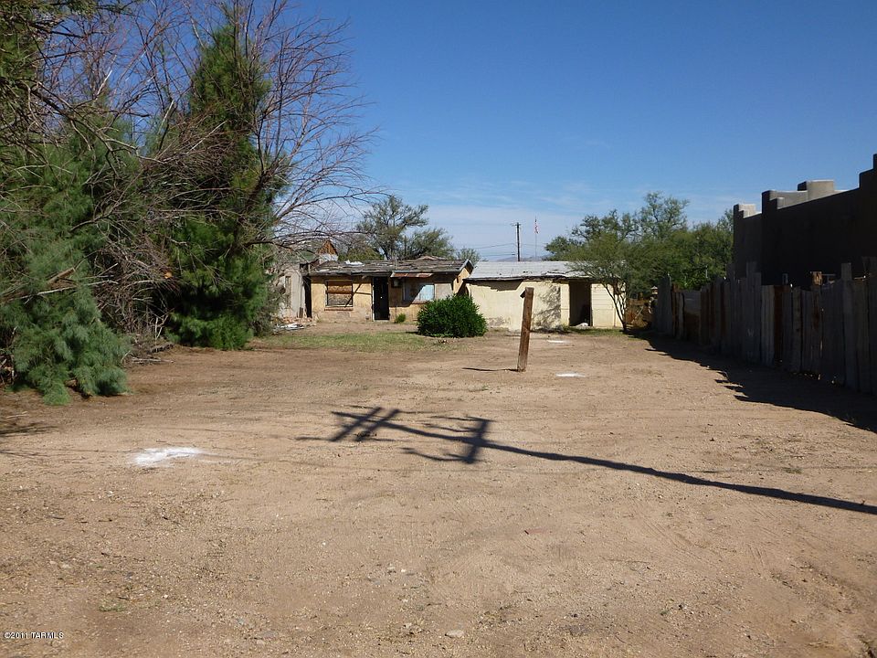 2nd image of 482 E 5th St