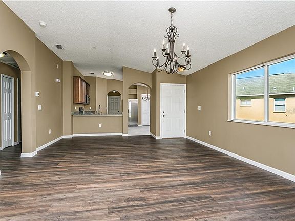 4th image of 11816 Lynmoor Dr
