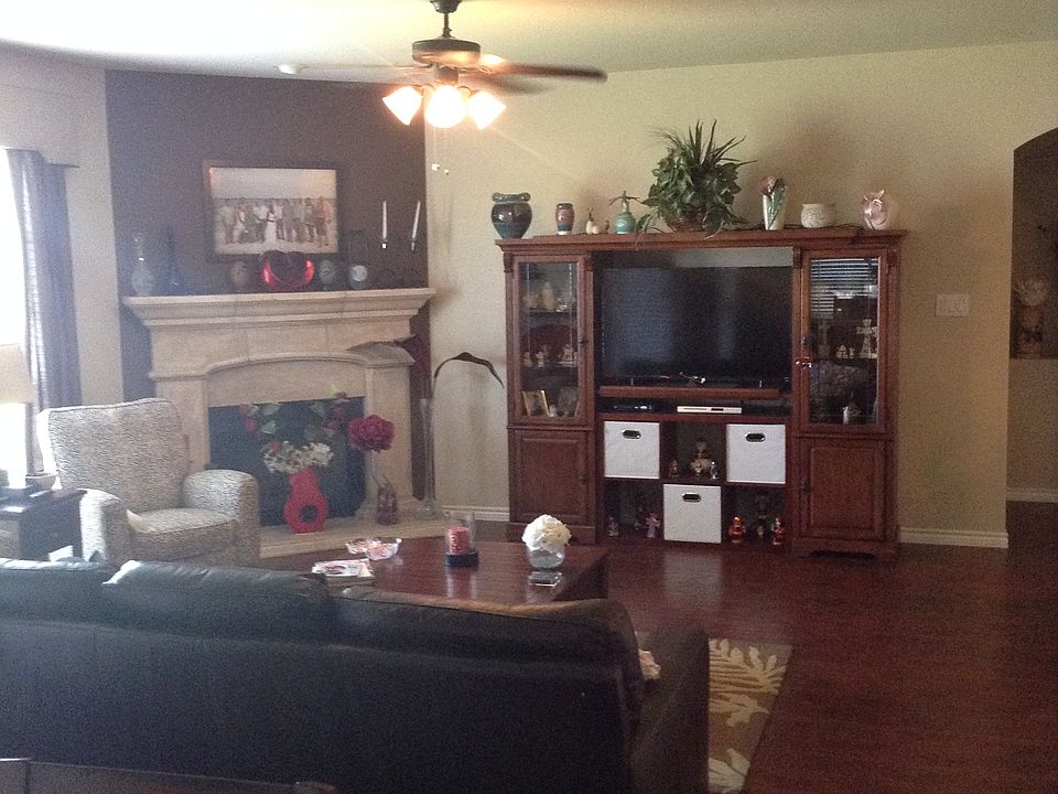 2nd image of 1232 Lantana Ln
