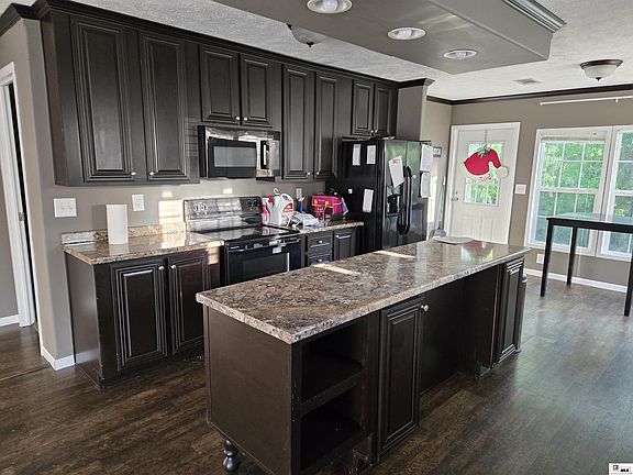 2nd image of 150 Springhill Rd