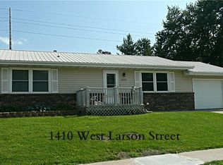 1410 W Larson St, Knoxville, IA 50138