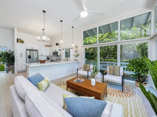 1500 Kalaniiki St #13, Honolulu, HI 96821