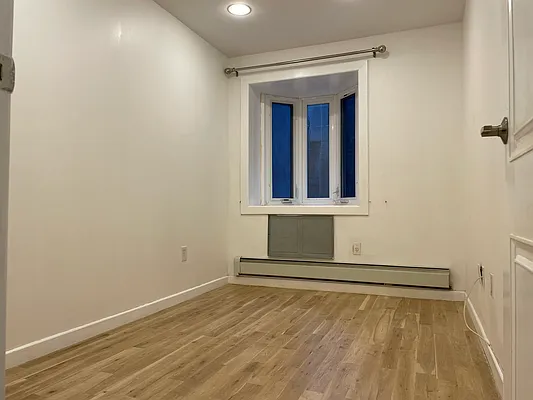 Rented by R New York | media 6