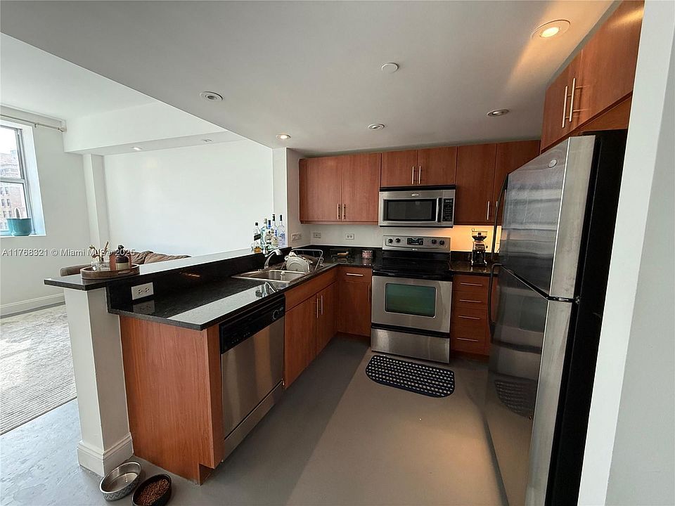 1st image of 111 E Flagler St APT 707