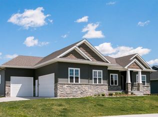 1000 Wood Lily Rd, Solon, IA 52333