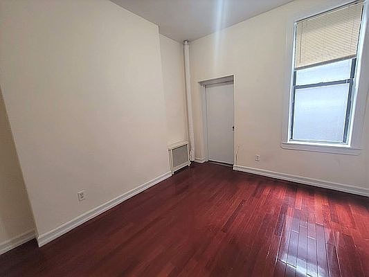 1st image of 301 10th Ave APT 1C