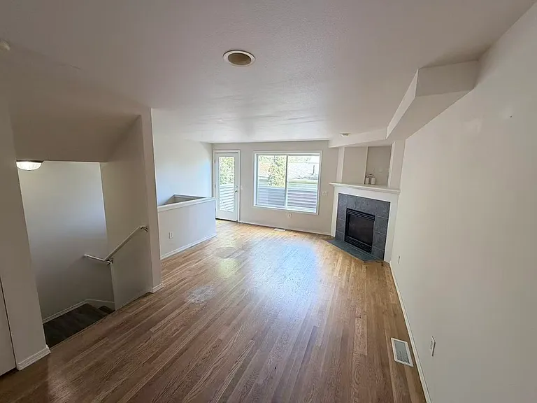 11730 Greenwood Ave N #B — Photo 2