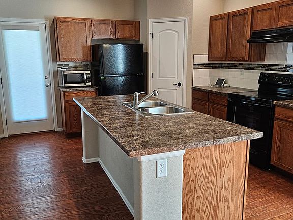 2nd image of 1628 104th Avenue Pl