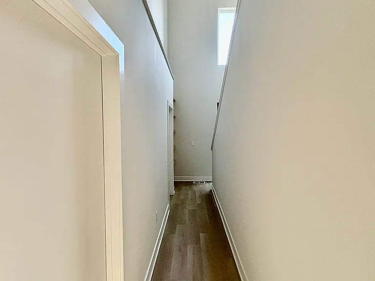 3RD LEVEL HALLWAY