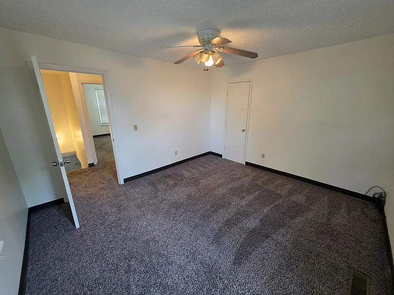 3100 Wellington Ave — Photo 13