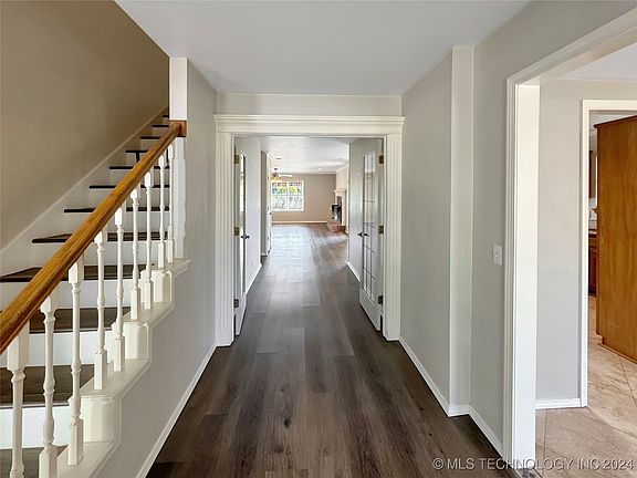 3rd image of 9201 S Hudson Ave
