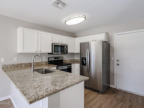 4th image of 10921 E CLOVIS Avenue