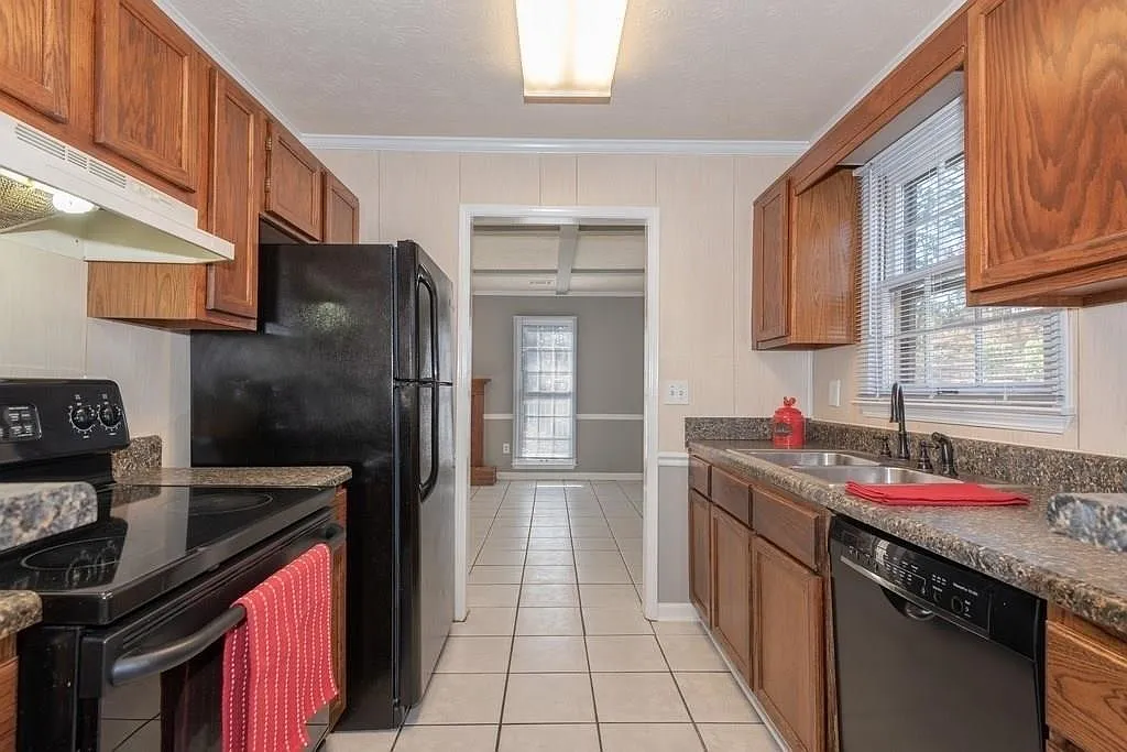2 bed, 2.5 bath, 1256 sqft, $1,875 — Photo 2