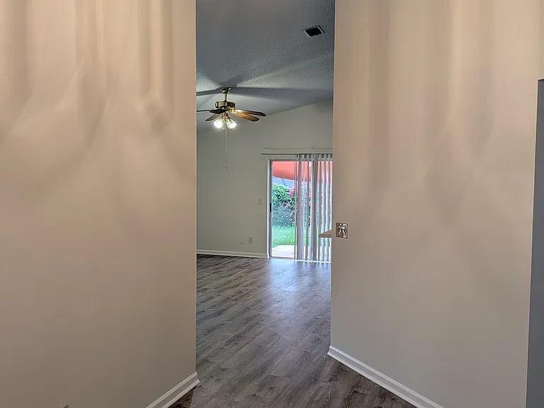 1613 Loghill Pl — Photo 21
