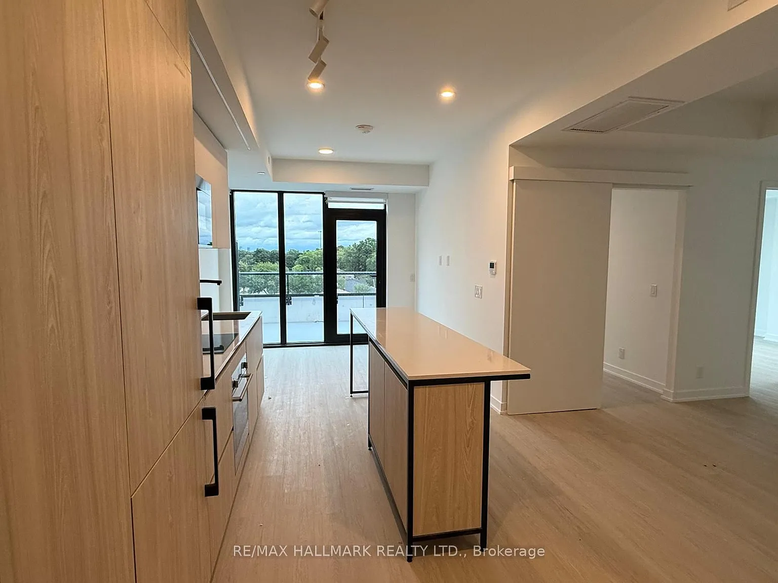 3 bed, $3,200 — Photo 3