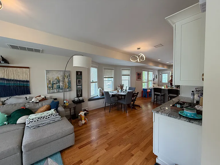 24 Shapley Ave #2 — Photo 13