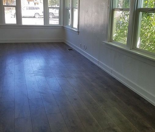 5th image of 533 Montana St