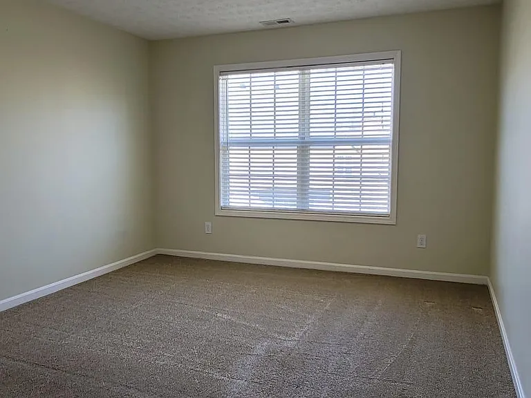 5603 Collington Ct — Photo 32