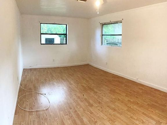 3rd image of 5050 40th St N
