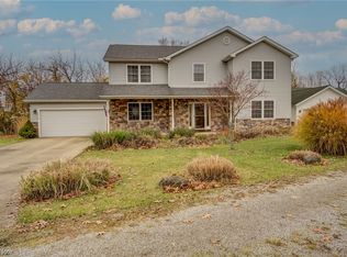 171 Nobottom Rd, Berea, OH 44017