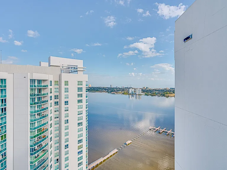 231 Riverside Dr #2606 — Photo 25