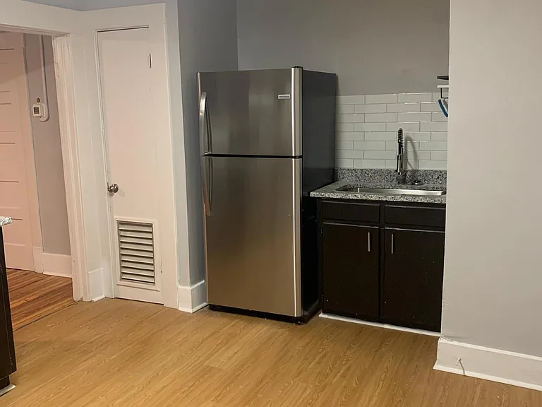 1213 Maple St #1/2 — Photo 8