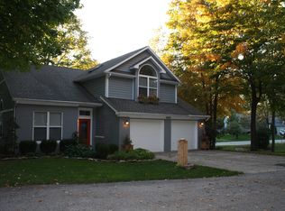 10869 Geist Woods Ln, Indianapolis, IN 46256