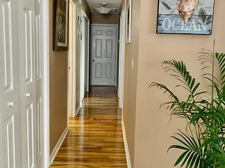 601 Tisbury Ln — Photo 35