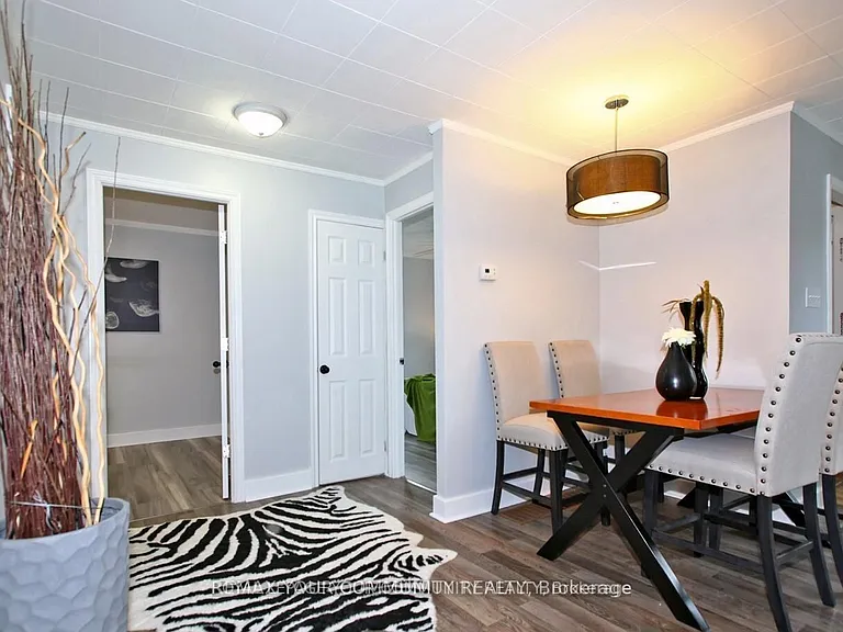 6159 Churchill St — Photo 5