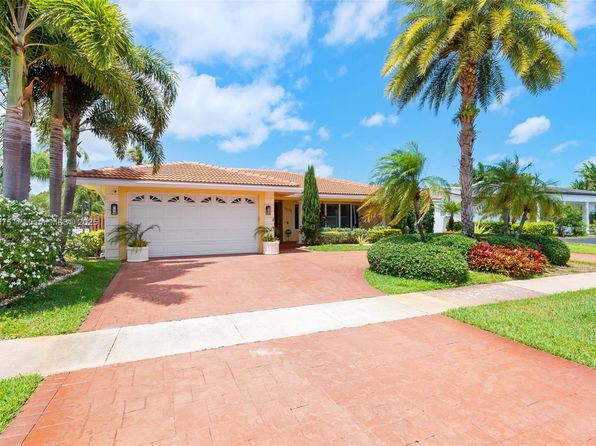 5221 Roosevelt St, Hollywood, FL 33021
