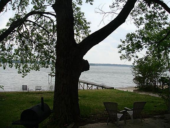 2nd image of 726 W Lake Dr