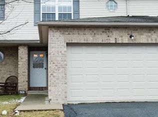 2742 Sequoia Dr, Macungie, PA 18062