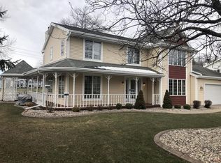 360 Sunset Ln, Winneconne, WI 54986