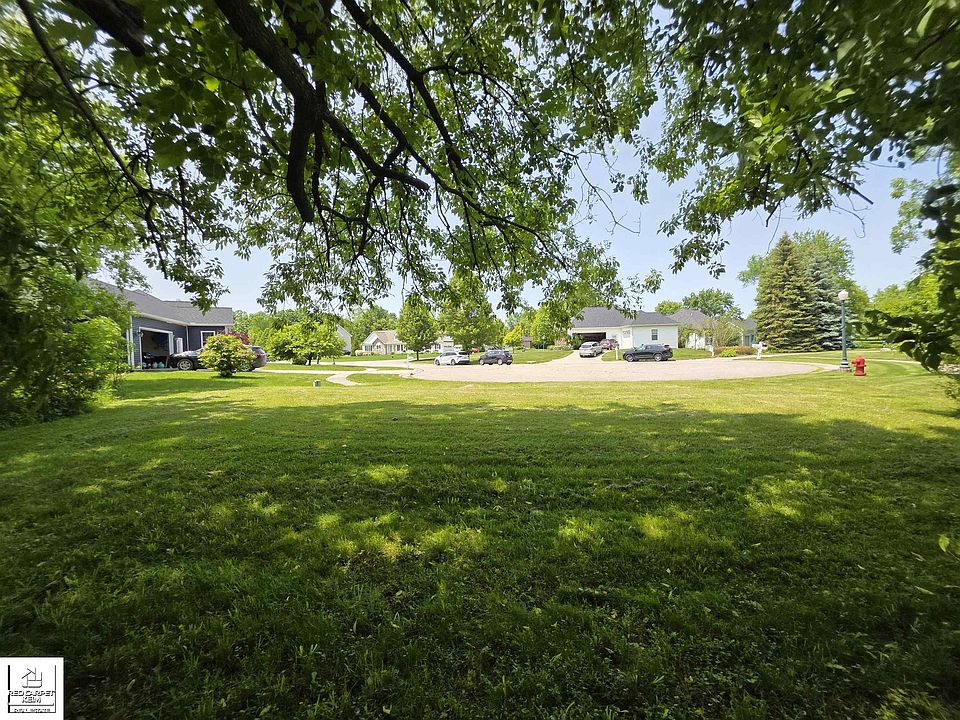 1st image of 10294 Carriage Way