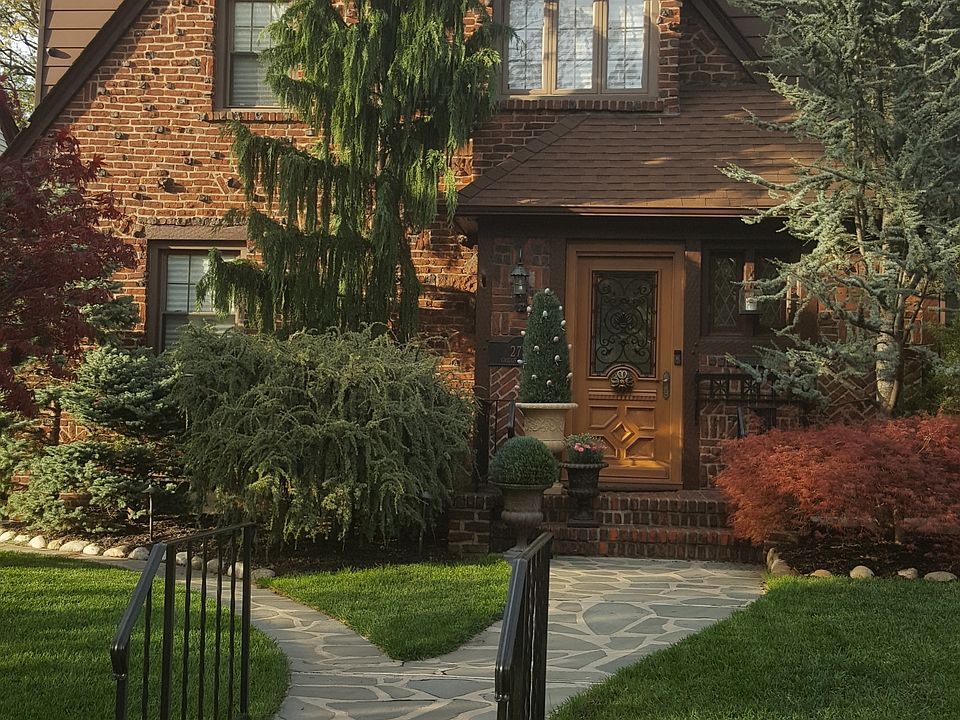 2nd image of 273 Griggs Ave
