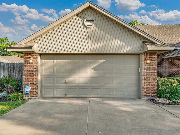 5th image of 908 NE Pheasant Ln