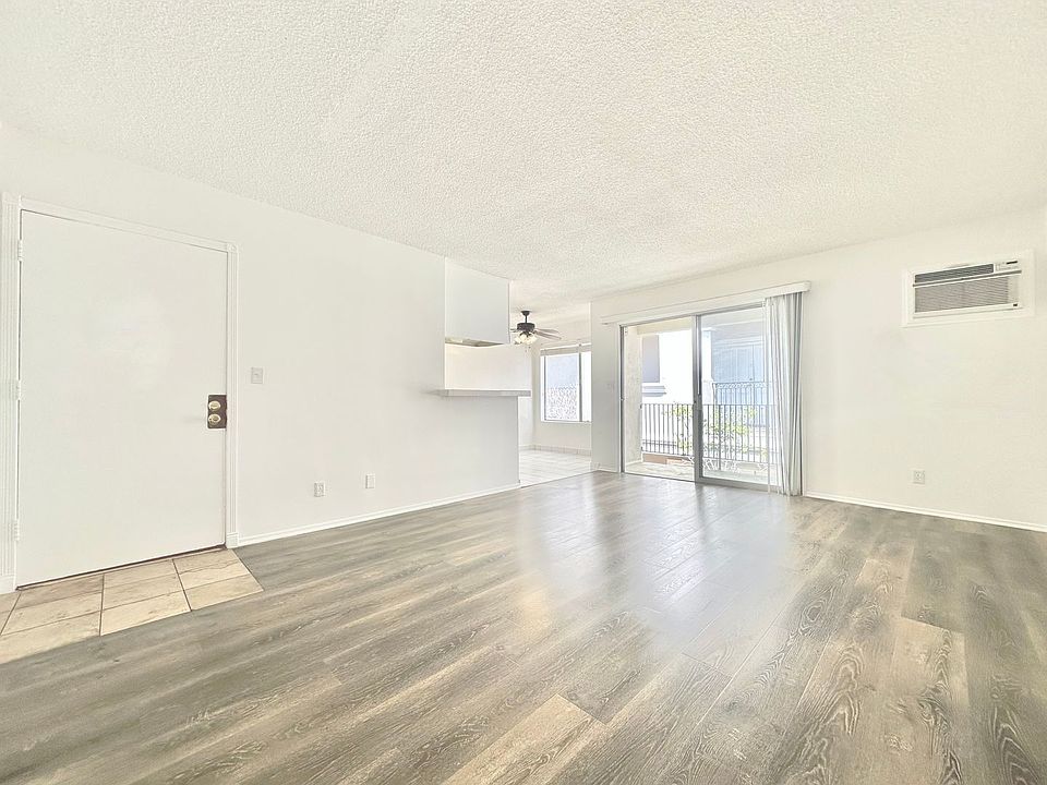 1st image of 1752 Federal Ave APT 8