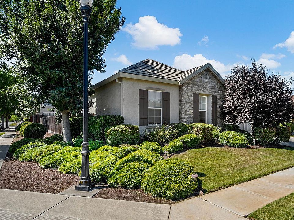 1st image of 1130 Imperial Lily Dr