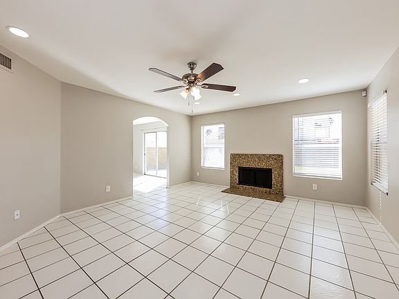 4th image of 7631 W Cinnabar Ave