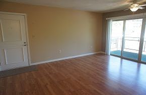 3rd image of 1875 Lee Hwy #60