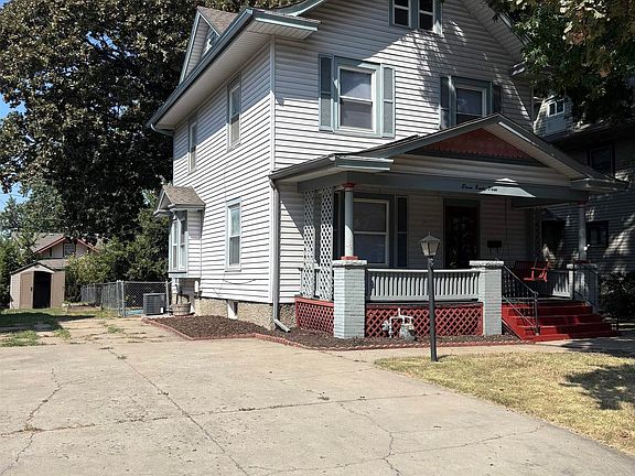 2nd image of 1193 SW College Ave