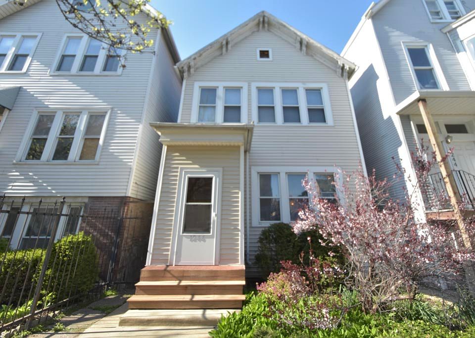 1st image of 1246 W Diversey Pkwy #2